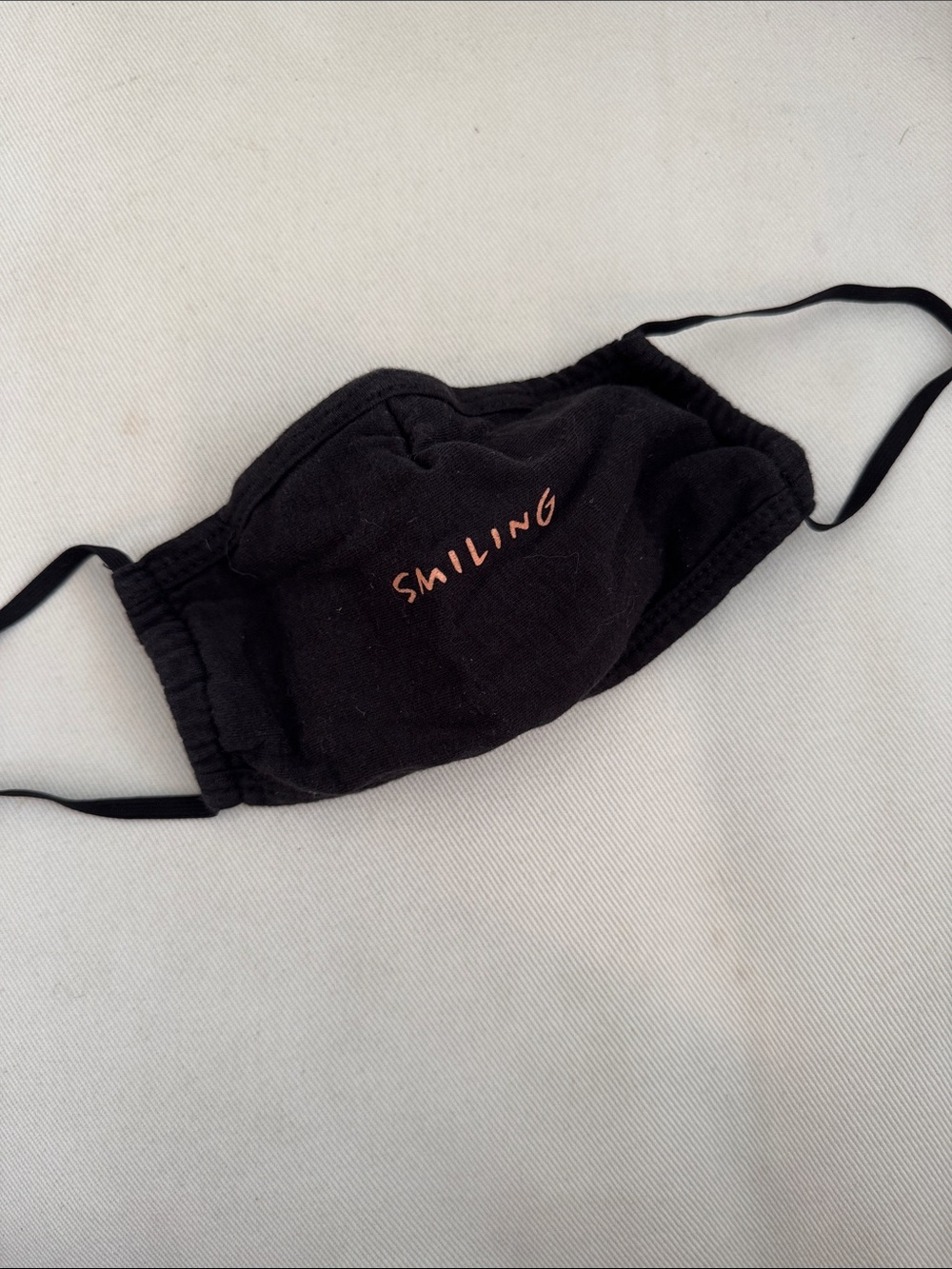 GRLFRND Smiling Face Mask - Picture 2 of 4